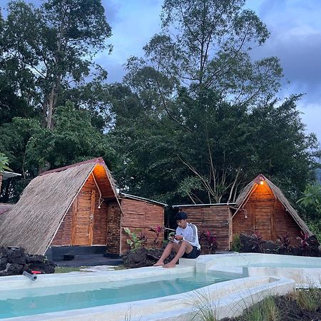 Hotel Triangular House And Hot Spring Kubupenlokan Exterior foto