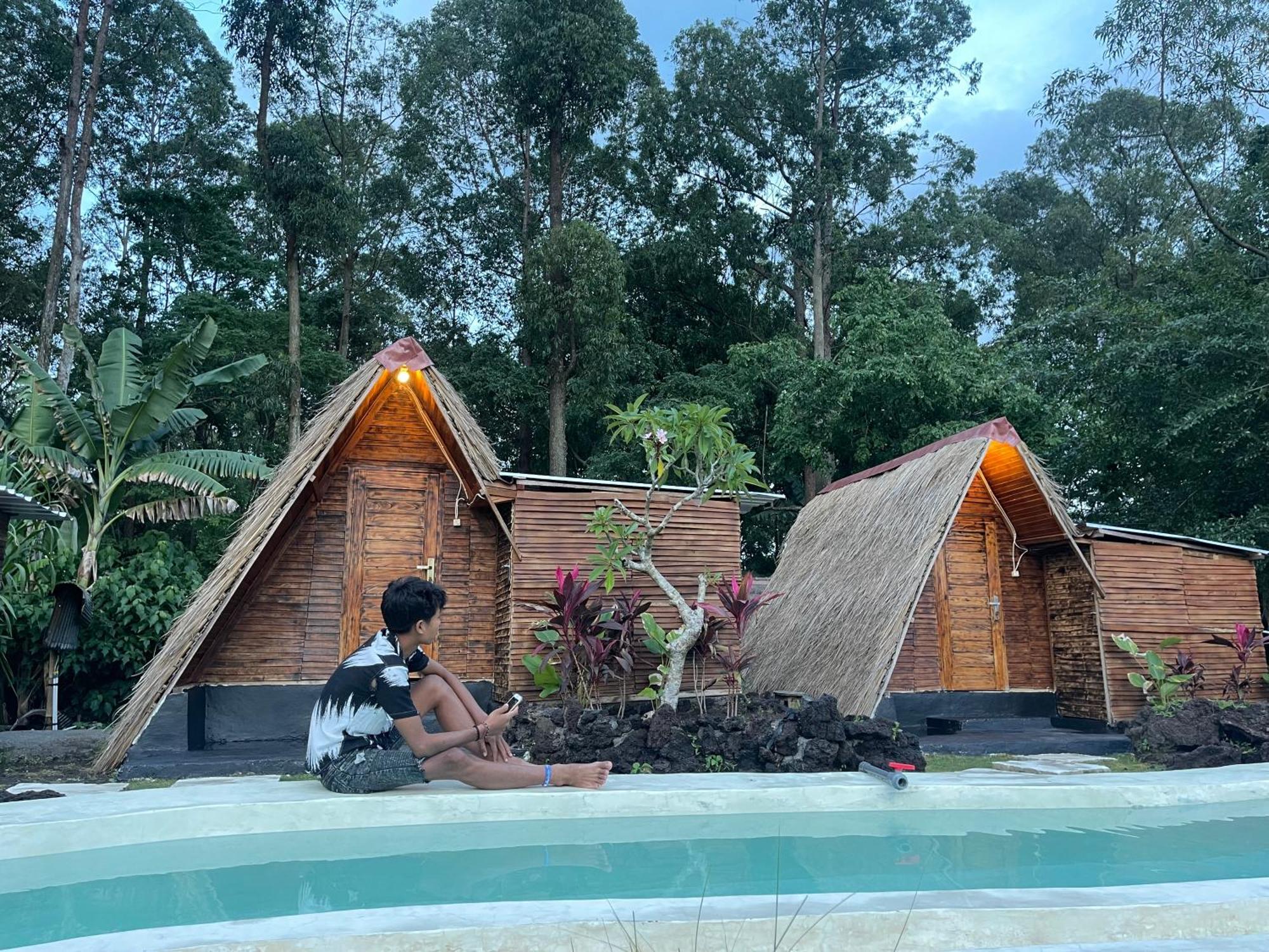 Hotel Triangular House And Hot Spring Kubupenlokan Exterior foto