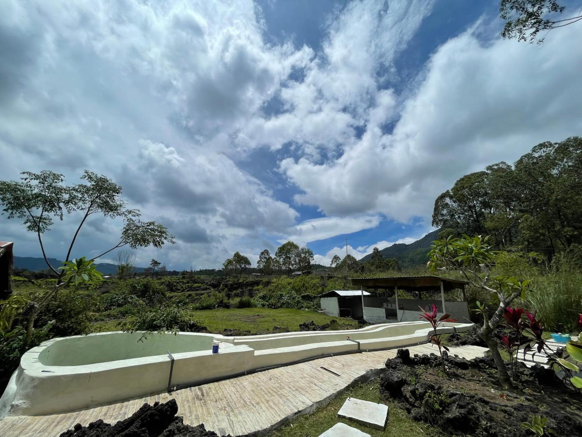 Hotel Triangular House And Hot Spring Kubupenlokan Exterior foto