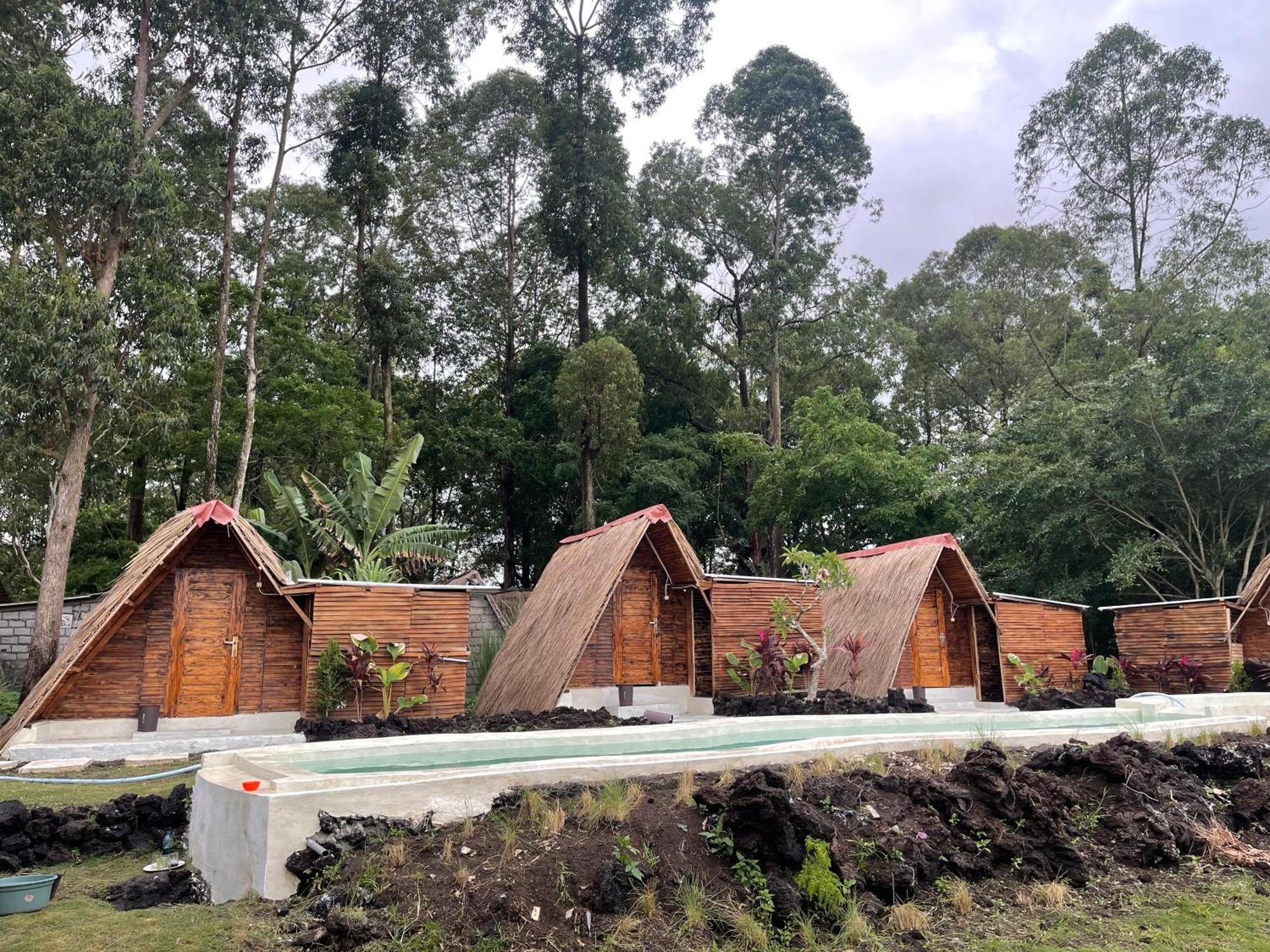 Hotel Triangular House And Hot Spring Kubupenlokan Exterior foto