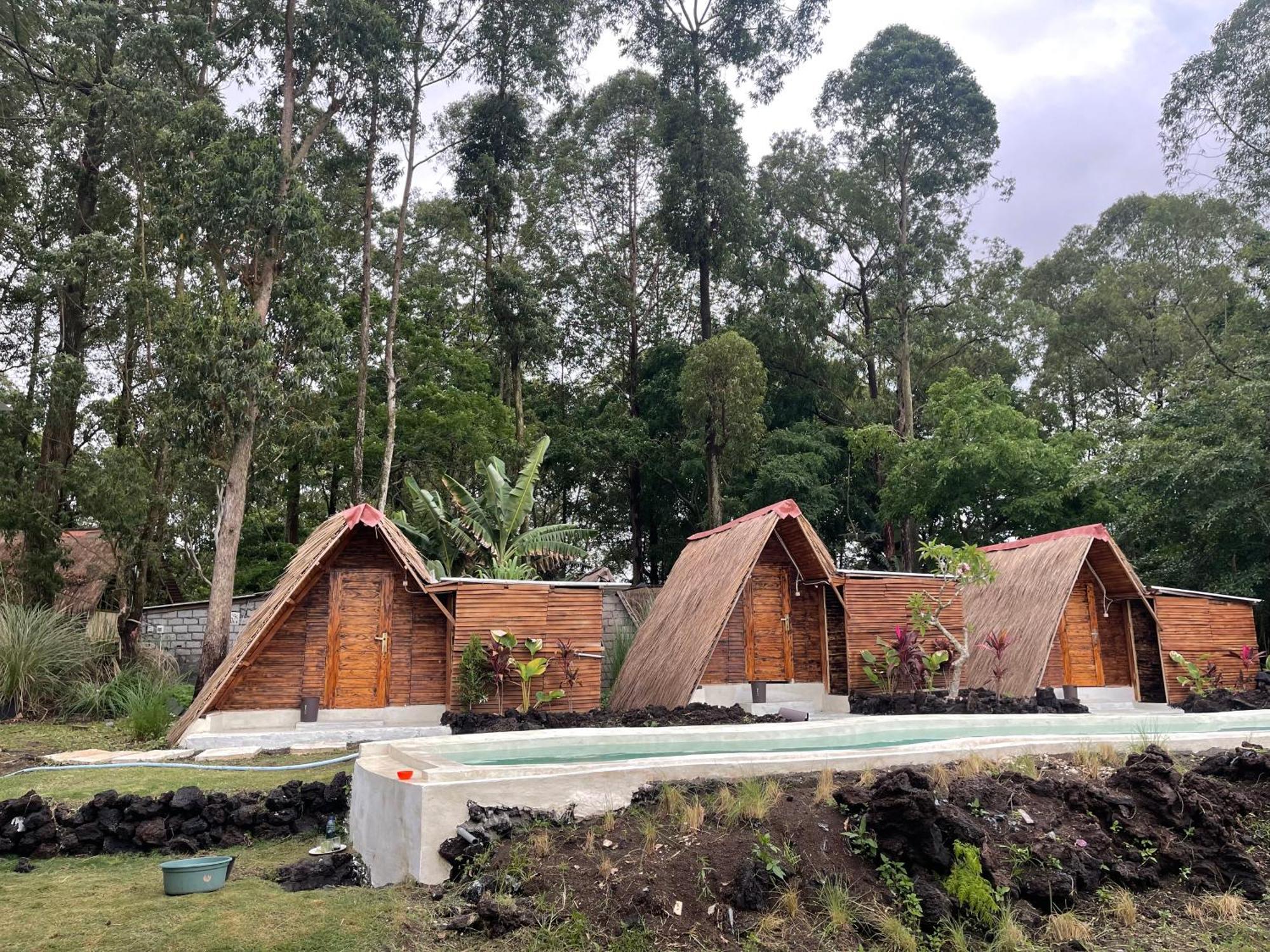 Hotel Triangular House And Hot Spring Kubupenlokan Exterior foto